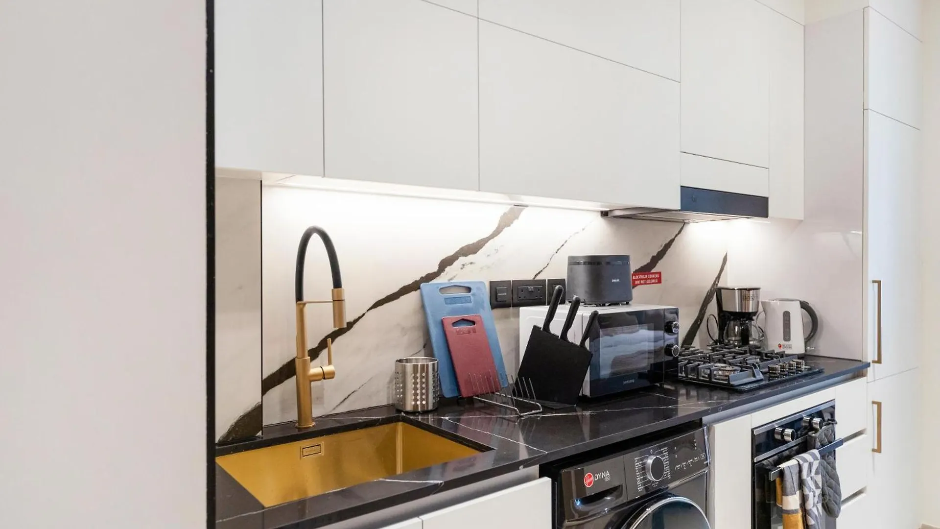 Apartment Fam Living Trillionaire Residences Premium Studio With Private Jacuzzi And Canal View Dubai