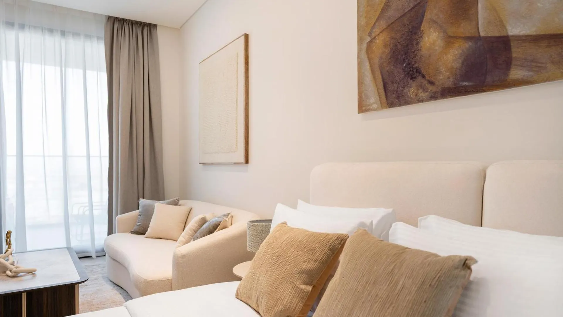 Fam Living Trillionaire Residences Premium Studio With Private Jacuzzi And Canal View 두바이 0*,  아랍에미리트
